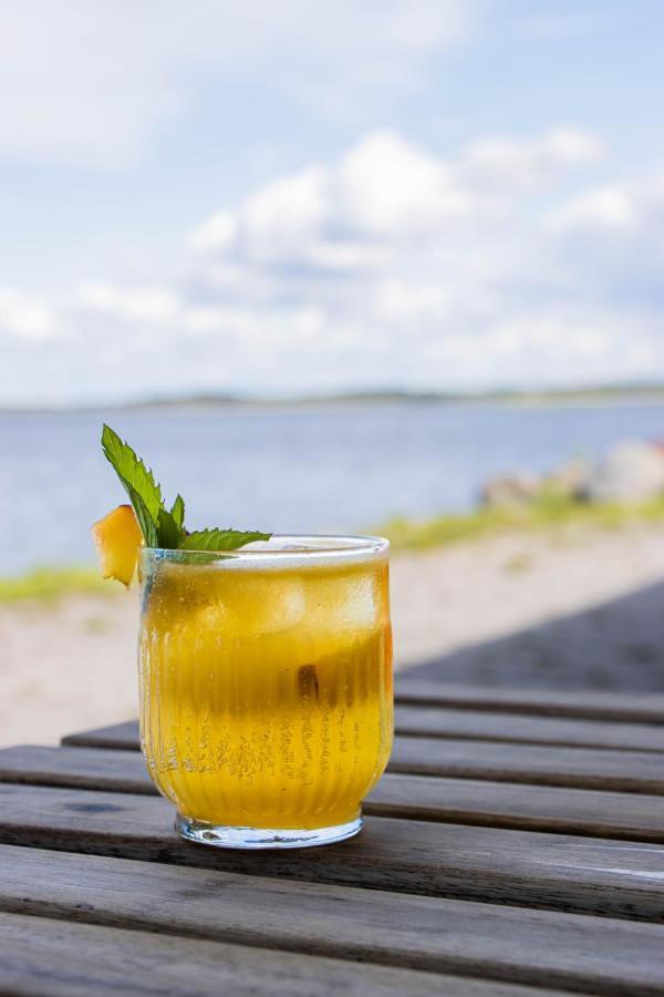 Hotel Promenaadi Haapsalu Esterno foto