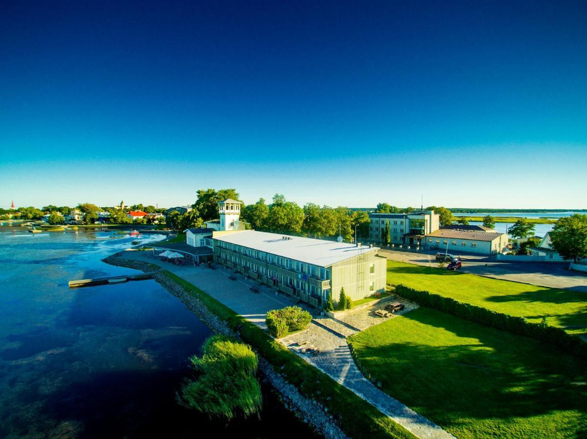 Hotel Promenaadi Haapsalu Esterno foto