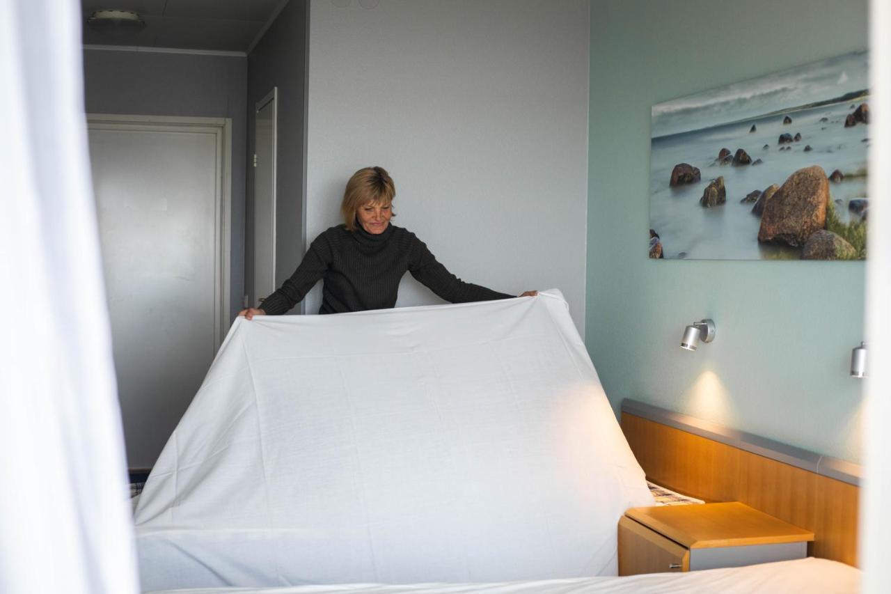 Hotel Promenaadi Haapsalu Esterno foto