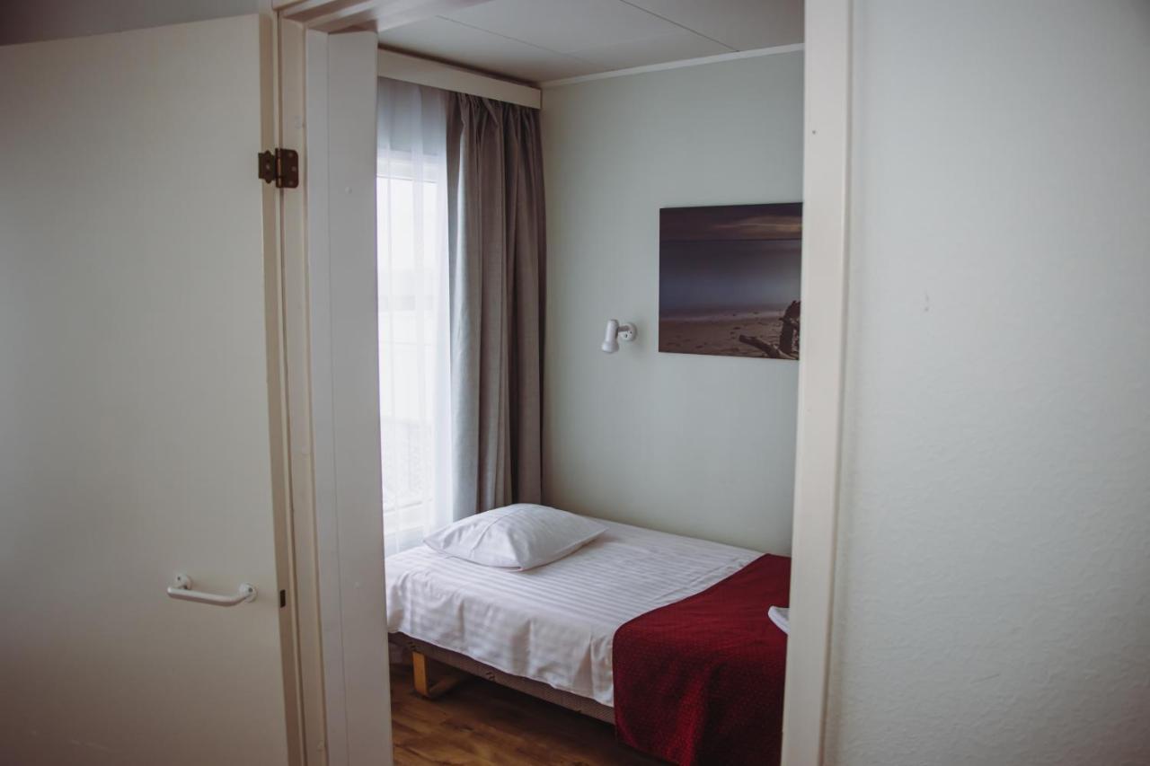 Hotel Promenaadi Haapsalu Esterno foto