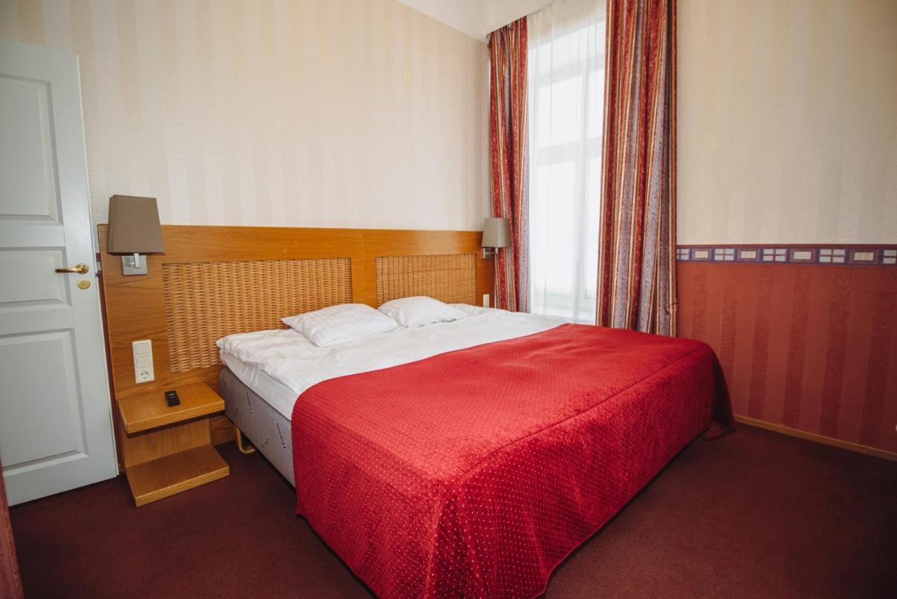 Hotel Promenaadi Haapsalu Esterno foto