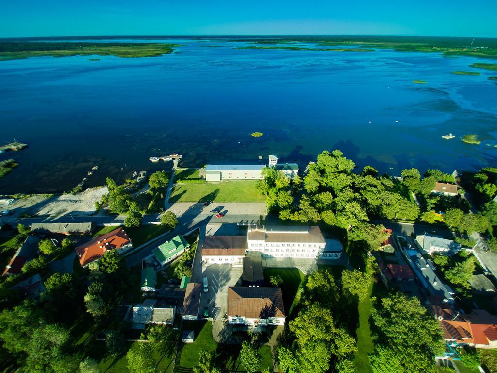 Hotel Promenaadi Haapsalu Esterno foto