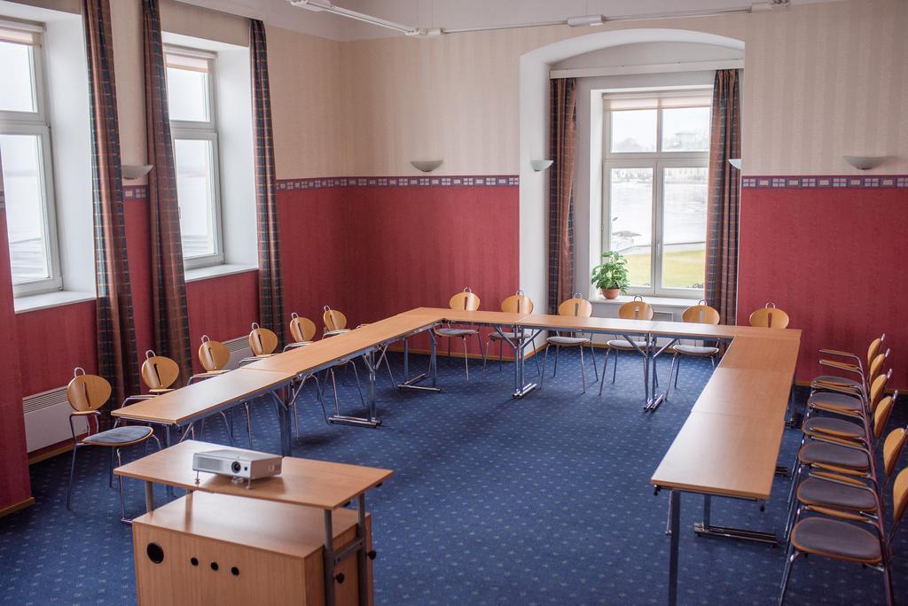 Hotel Promenaadi Haapsalu Esterno foto