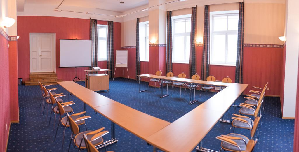 Hotel Promenaadi Haapsalu Esterno foto