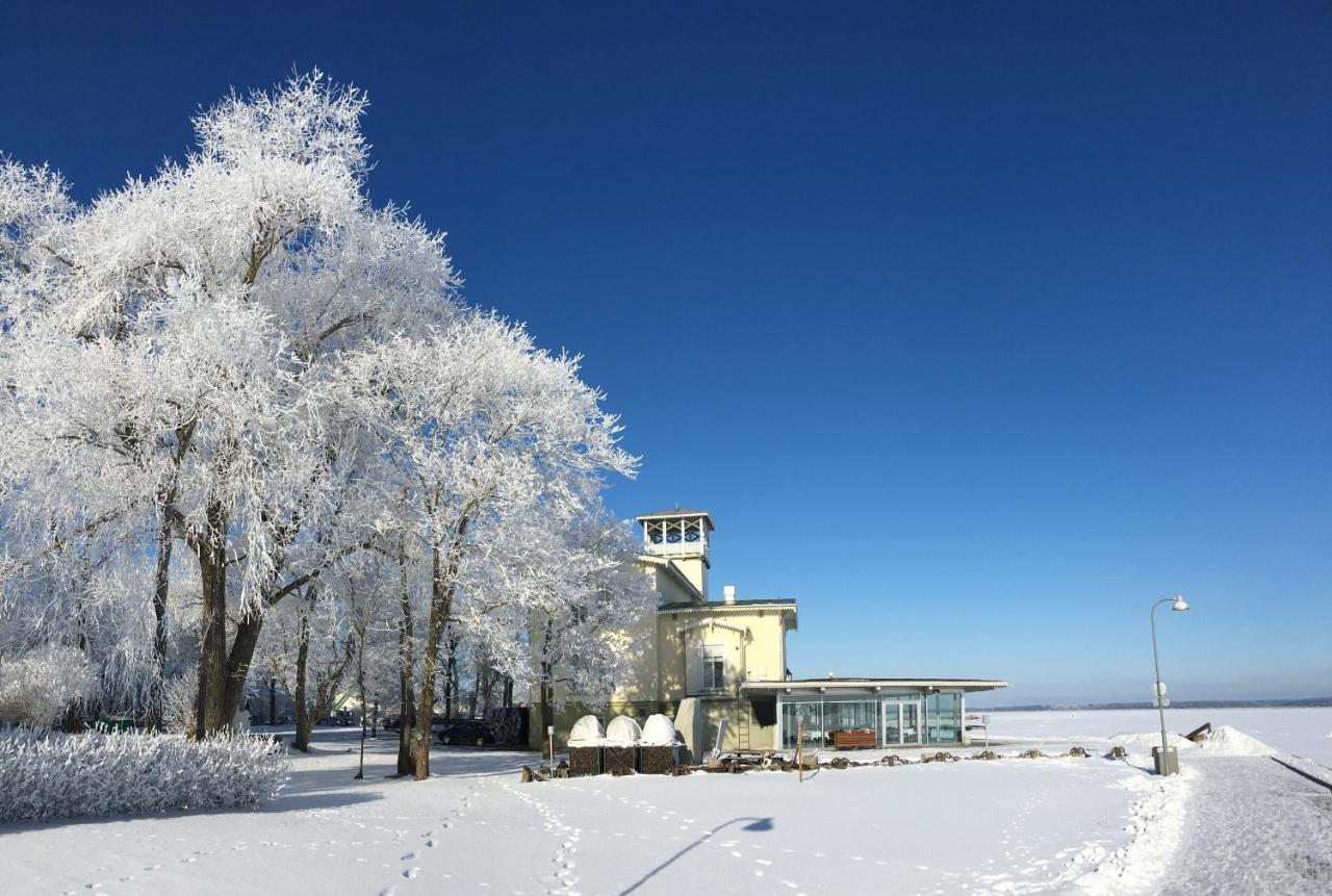 Hotel Promenaadi Haapsalu Esterno foto
